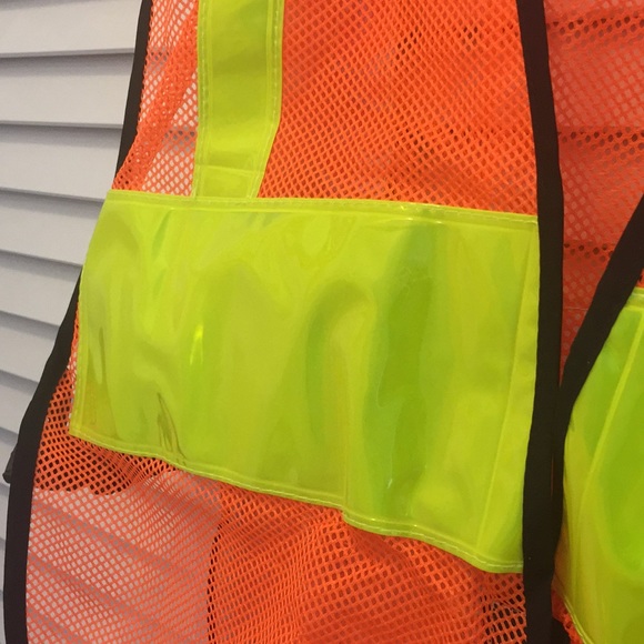 Reflective vest - Picture 7 of 9